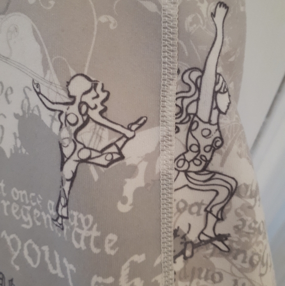 Lululemon Scoop Neck Tank, sz 6 - Picture 5 of 8